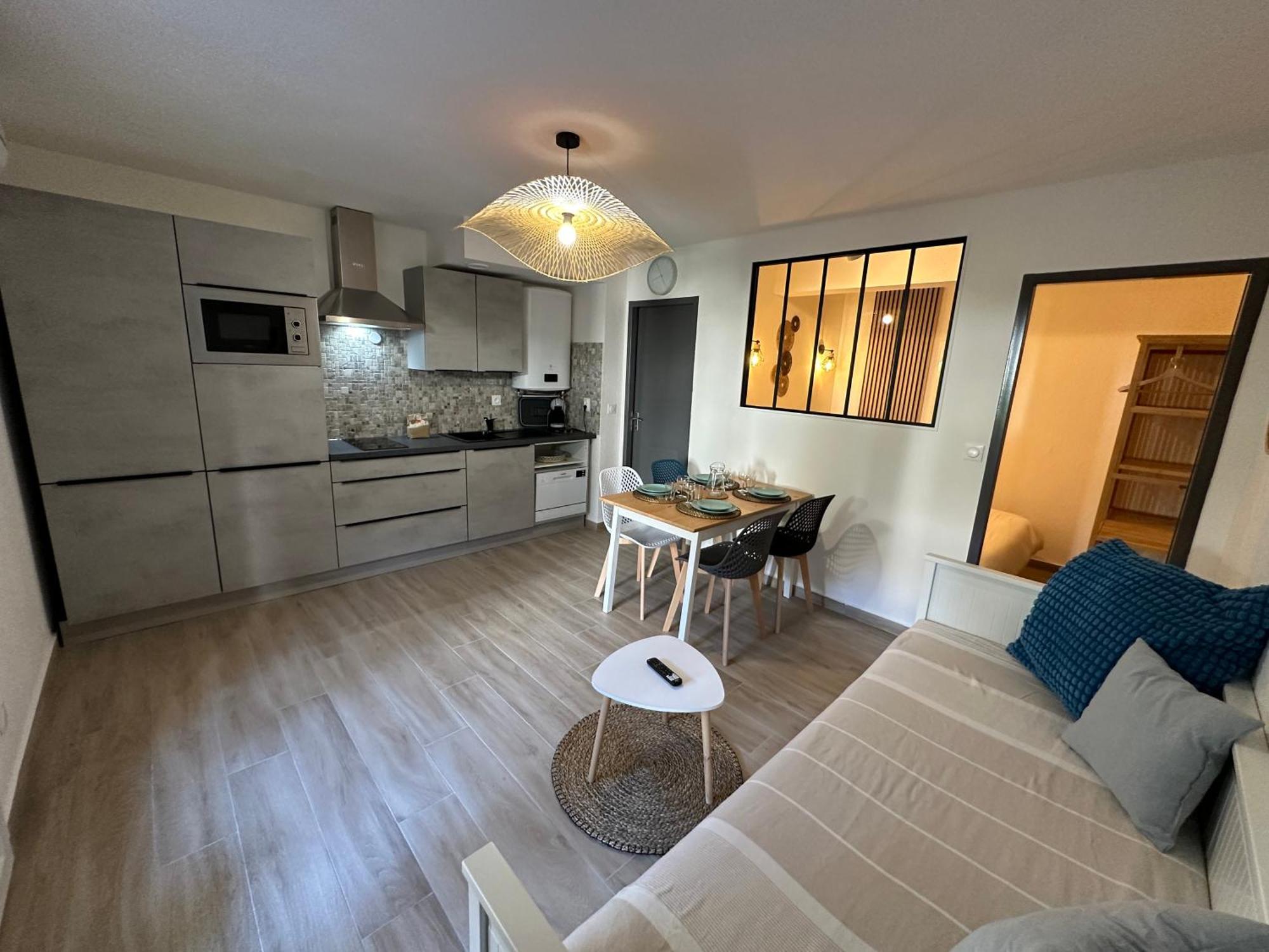 Appartement Climatise Avec Chambre Et Parking Privatif Locations Vld Camargue Saintes-Maries-de-la-Mer Kültér fotó