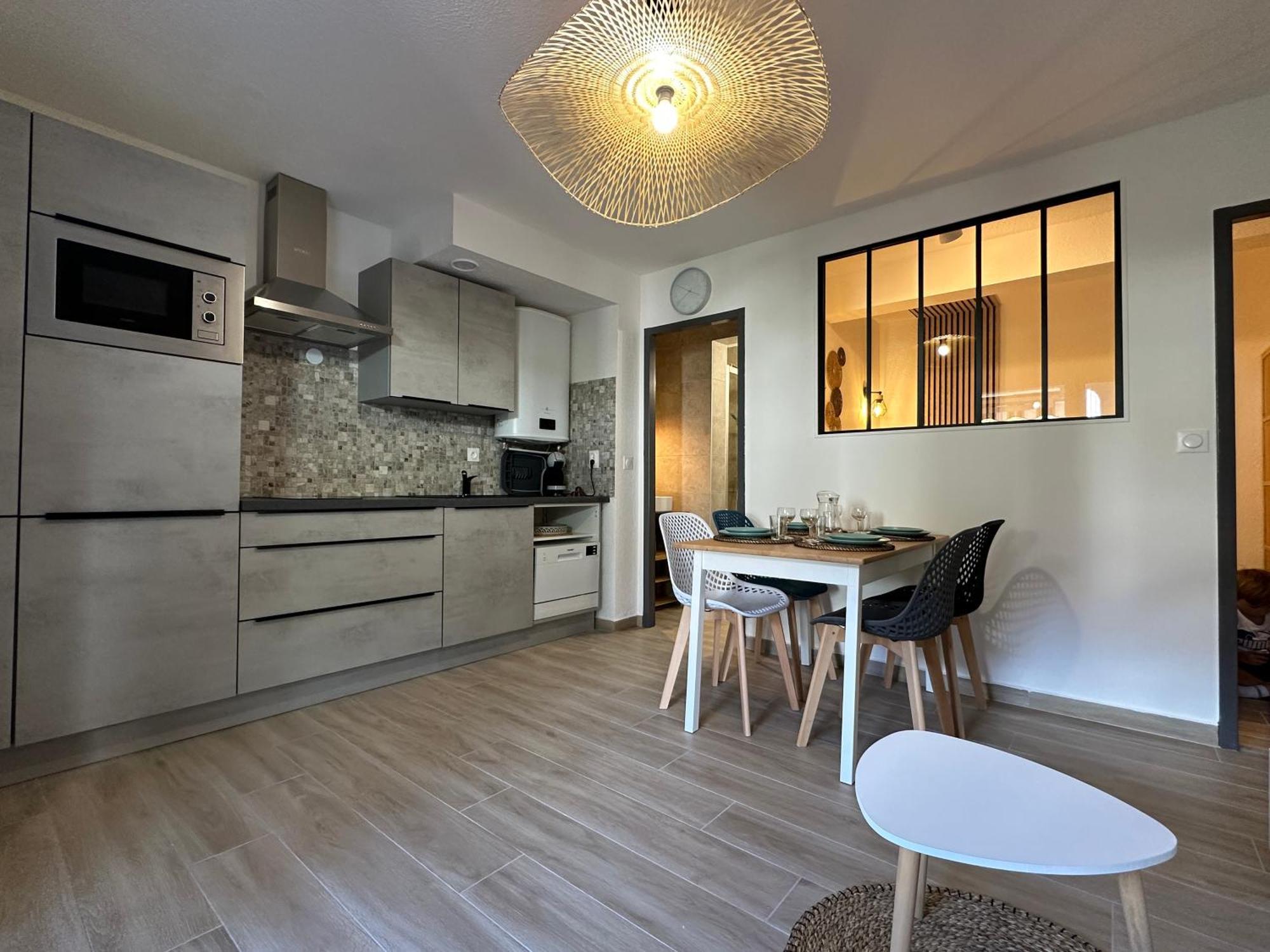 Appartement Climatise Avec Chambre Et Parking Privatif Locations Vld Camargue Saintes-Maries-de-la-Mer Kültér fotó